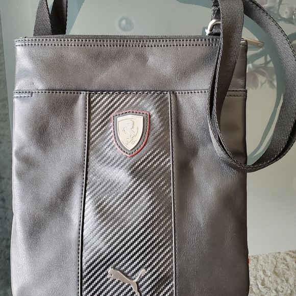 Puma Ferrari crossbody bag - Picture 2 of 5